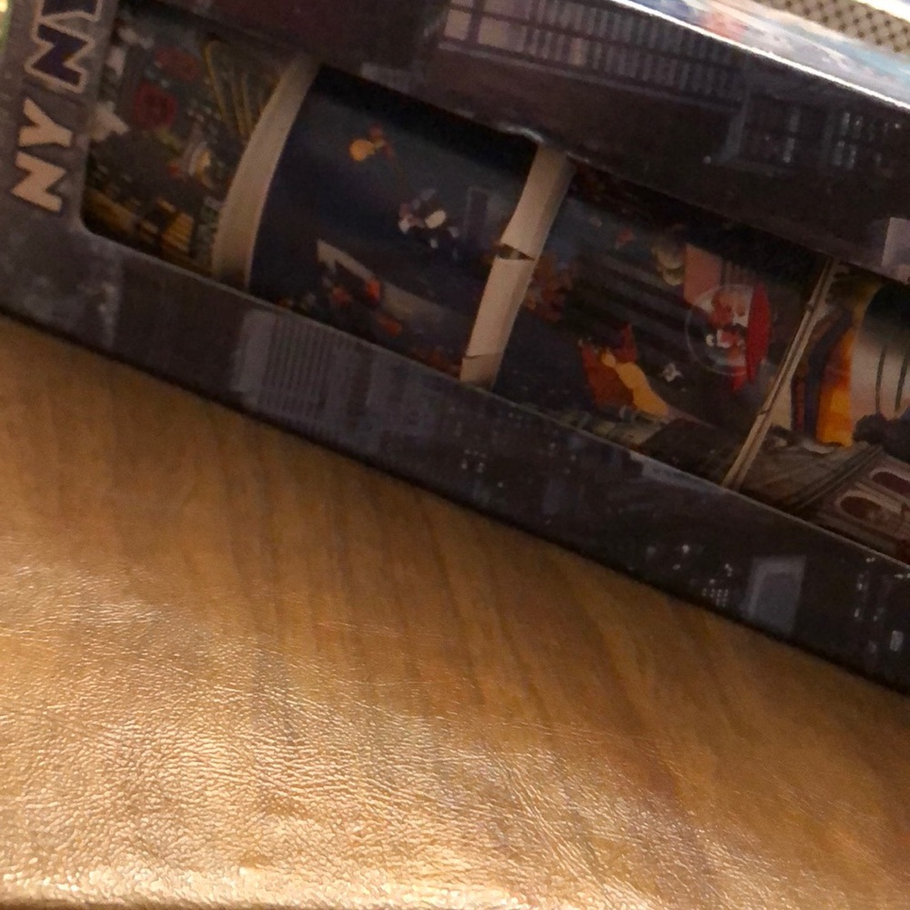 Warner Brothers 4 mugs set